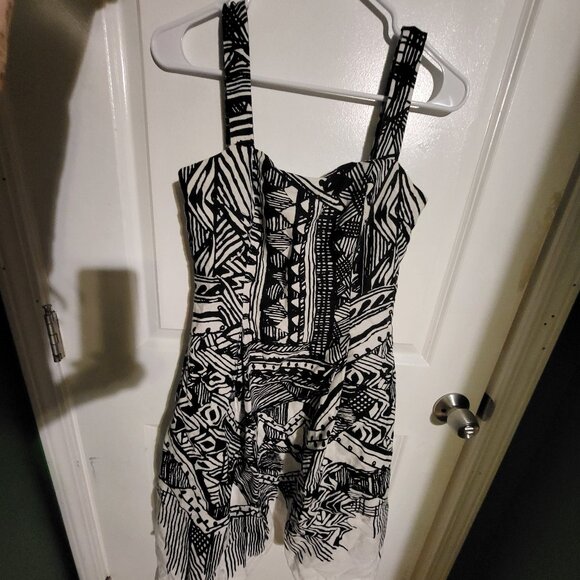 Donna Morgan Dresses & Skirts - Donna Morgan Linen Dress Black and White Sundress